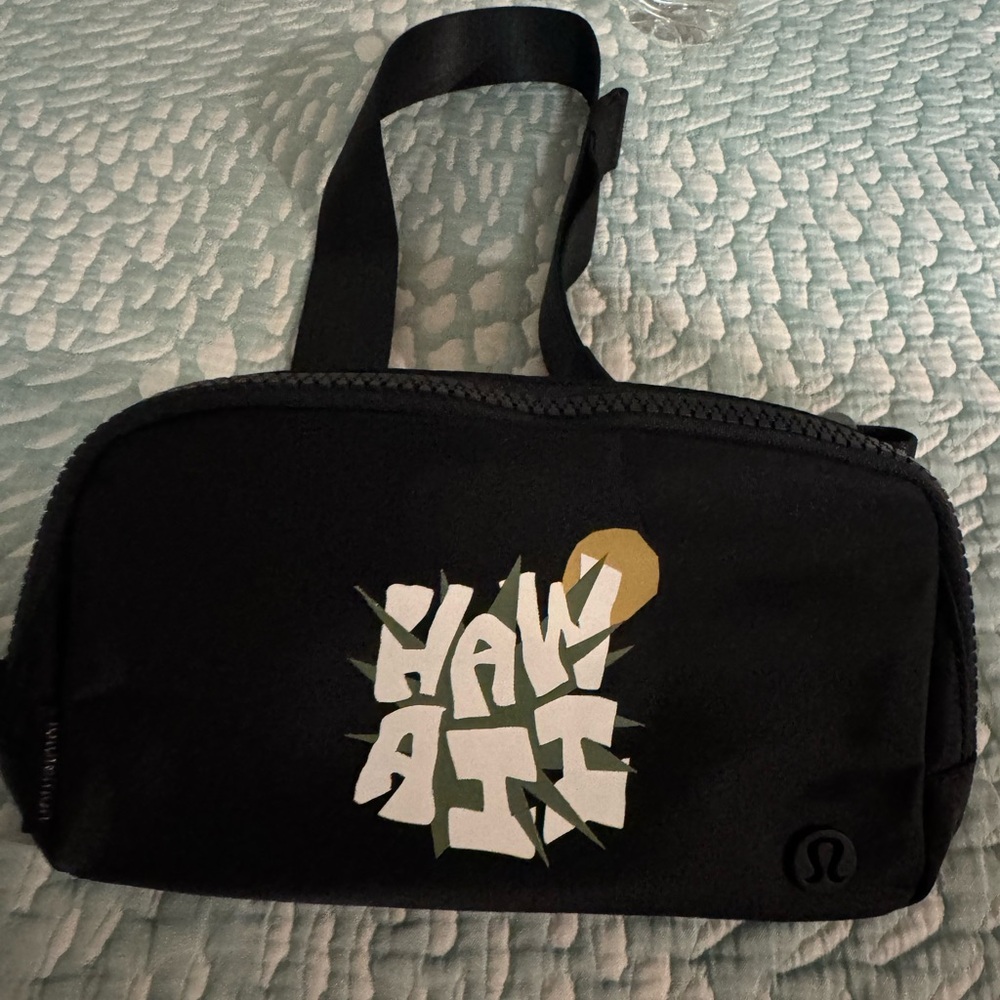 Lululemon Hawaii belt bag